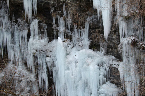 秩父市大滝の三十槌の氷柱