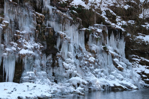 秩父市大滝の三十槌の氷柱