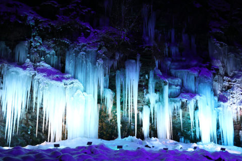 秩父市大滝の三十槌の氷柱